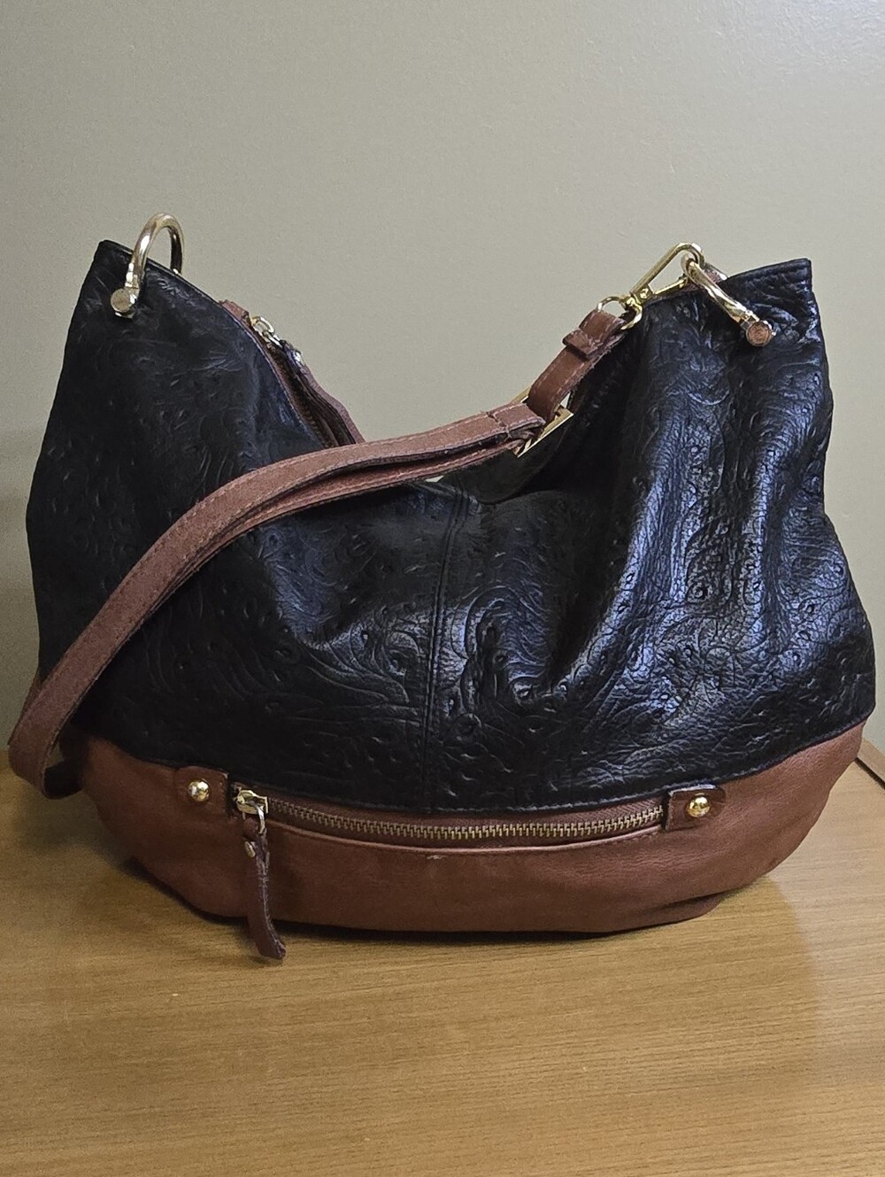 Italian Artisan Leather LAVORAZIONE ARTIGIANALE  Tooled Embossed Hobo Bag